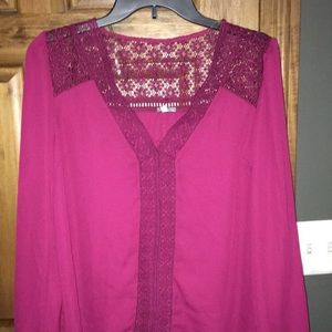 Cute red dress shirt! ❤️